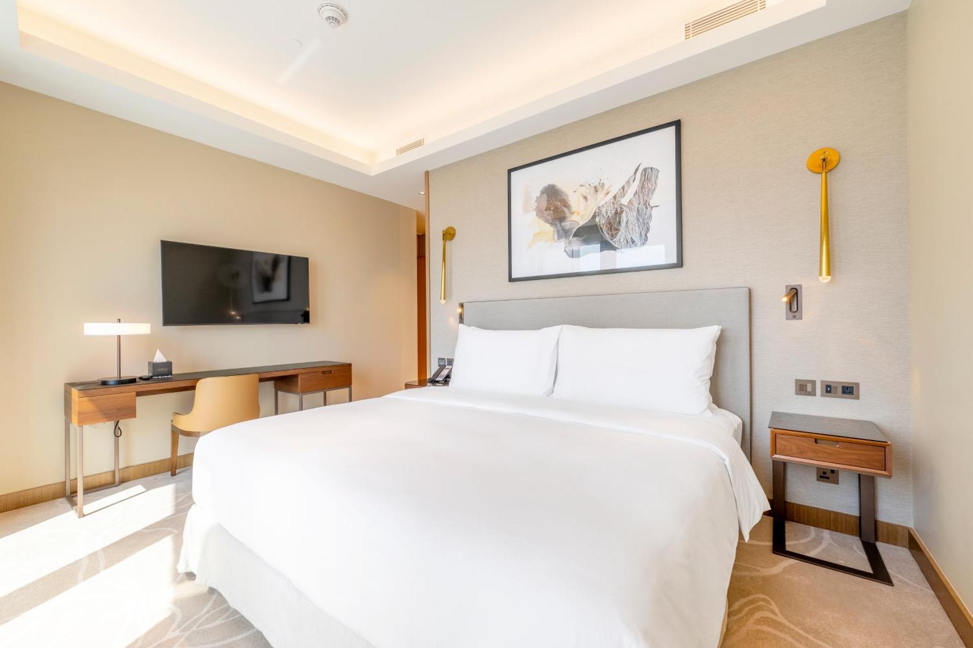 Luxe 3-br In Address Opera With Full Burj View Dubai