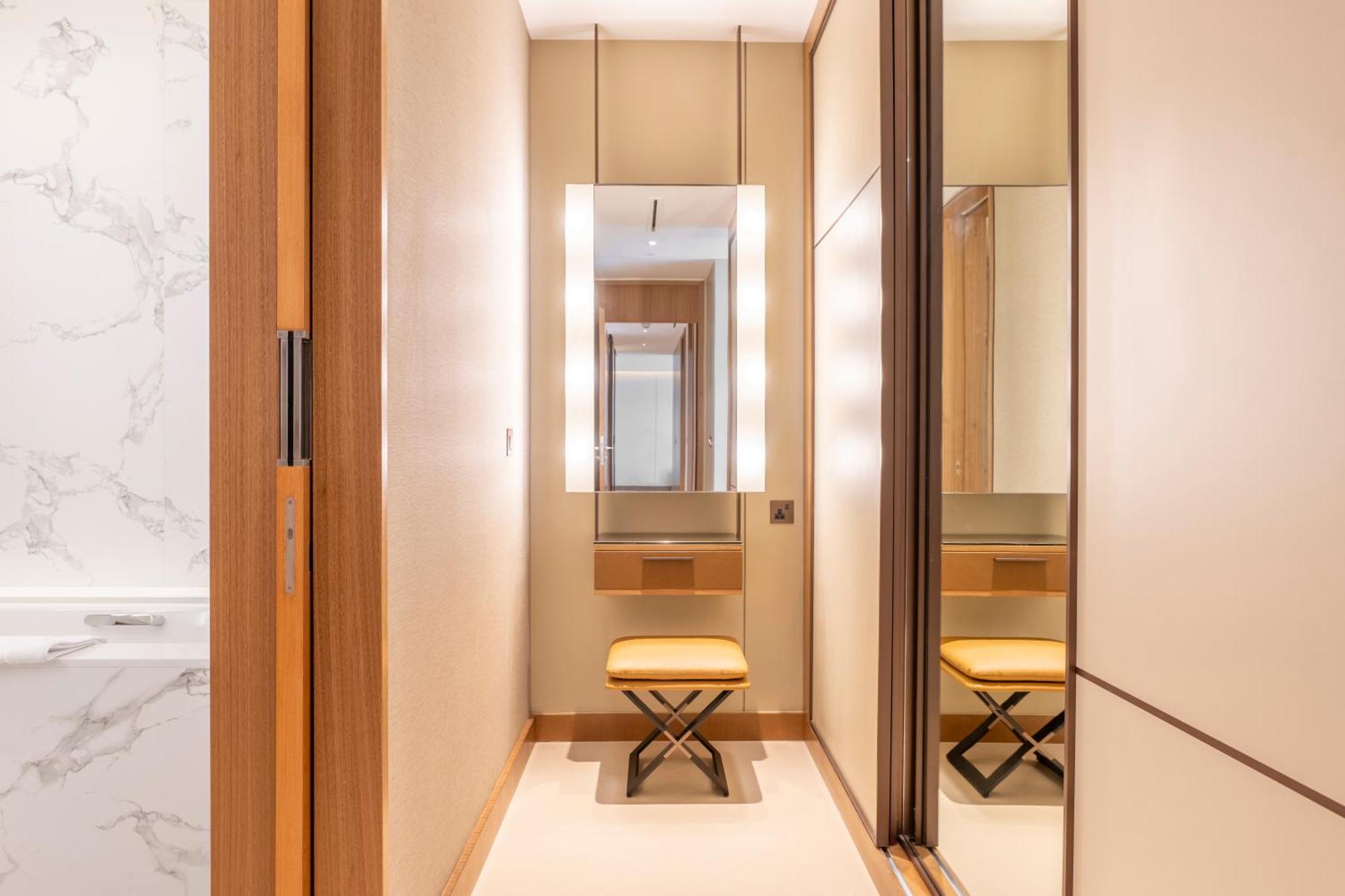 Apartment Luxe 3-br In Address Opera With Full Burj View Dubai